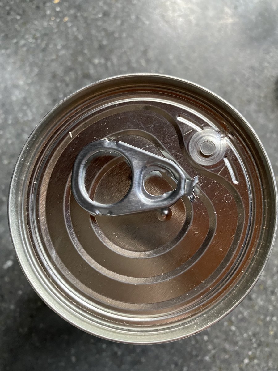carolbradycpcm's tweet photo. Argued with a tin of baked beans 2n and I won. Now I’ve got to hunt down a blooming can opener ffs. Not in the mood for this 😂😂😂 #lifesproblems https://t.co/hObxISBYzW