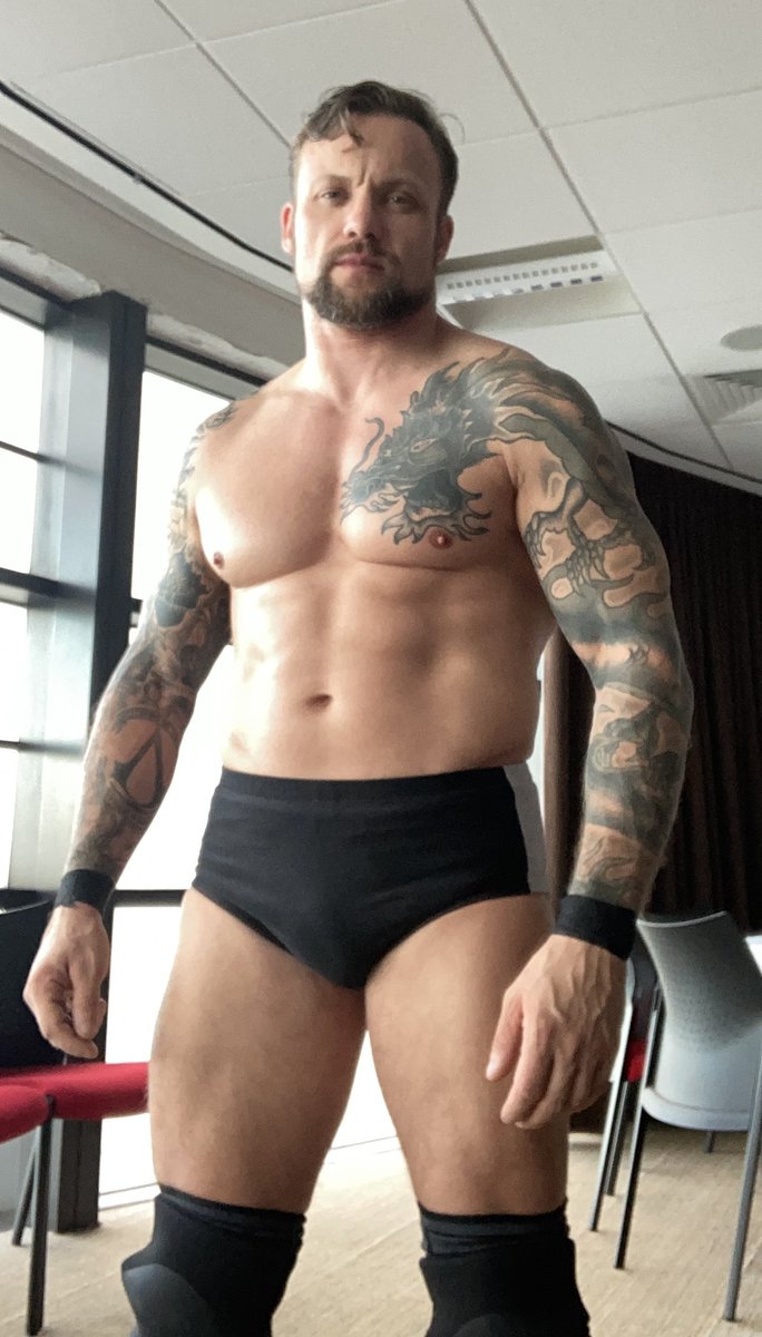 maskdnomore's tweet photo. Available this weekend for bookings!!! 
Would like to fill this up!!!
Midlands based!! 
￼a share would be appreciated!!￼ https://t.co/hobBTuXY9j
