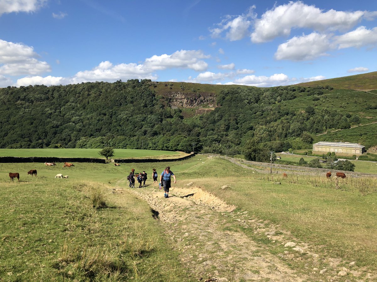 MrM_Ward's tweet image. Had a great day working with and getting to know the wonderful team of teaching staff and governors at @sthelensCEPS We ‘enjoyed’ a wonderful team walk in the beautiful Peak District! Well done team St. Helens! @LDSTEducation