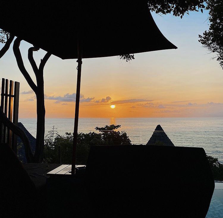 Cherry_nar66's tweet photo. Breakfast, atmosphere and morning views are great.I want to go here again #Silavadee https://t.co/DvvE1gYW4X