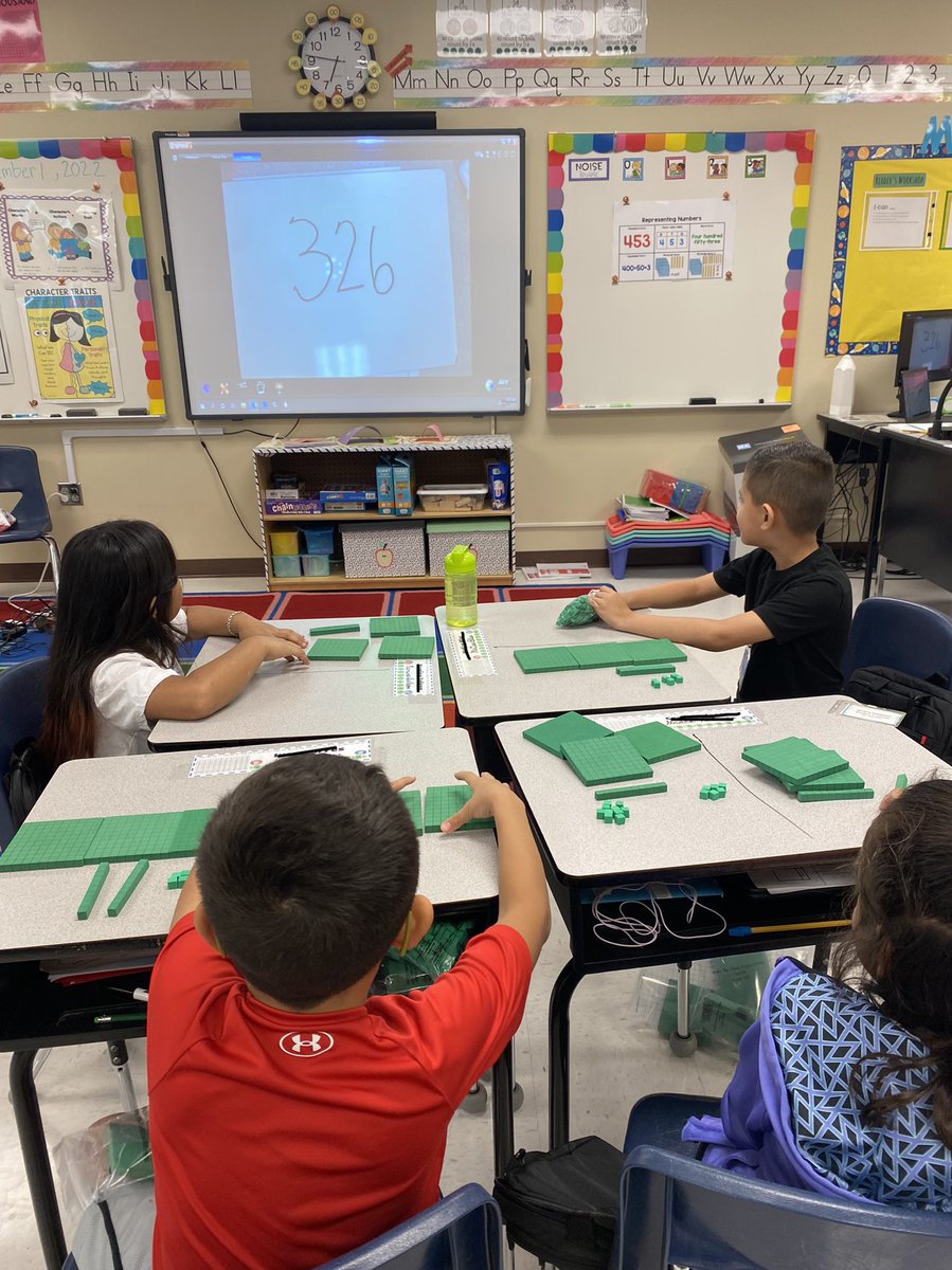 MrsSepulveda2's tweet photo. Today we started composing and decomposing numbers up to 500. #2ndgradeMathematicians #PISDMathematics https://t.co/bkzJAve9EY