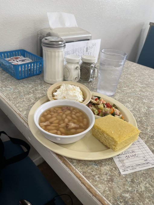 Time for lunch, I know you wish you were paying instead #Goddess247 moneyslave #goddess #humanatm #findomgoddess<a href="/tag/goddess"class="tags"><span>#goddess</span></a><a href="/tag/dominatrix"class="tags"><span>#dominatrix</span></a><a href="/tag/humanatm"class="tags"><span>#humanatm</span></a><a href="/tag/payslave"class="tags"><span>#payslave</span></a><a href="/tag/paypigswanted"class="tags"><span>#paypigswanted</span></a>