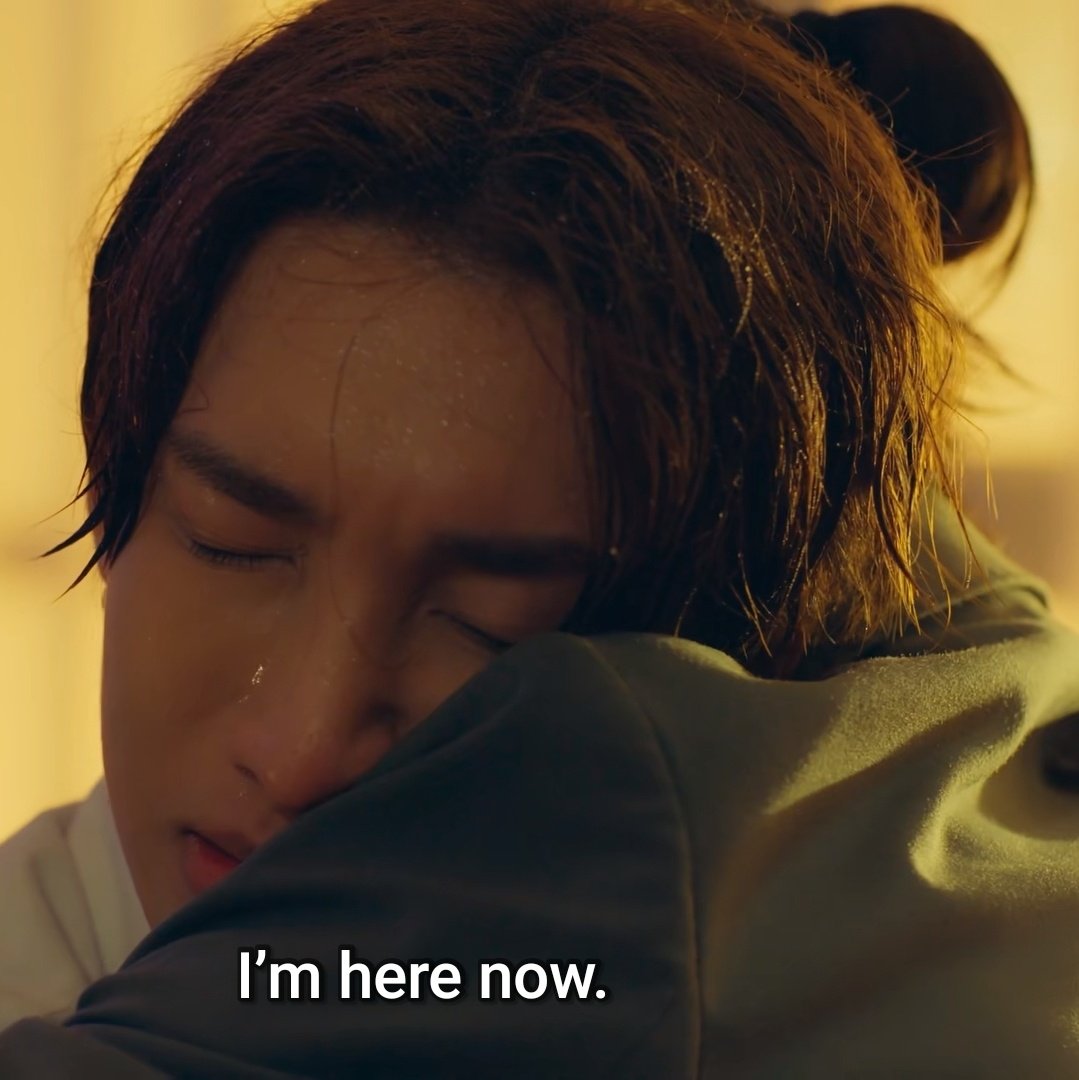sususiaoo's tweet photo. Payu is truly a warm person. His words are so comforting and the way he gave assurance to Rain. Telling Rain the words he needed to hear most while having him in his warmest embrace 🥺
#LoveinTheAirEP3 https://t.co/9L0pQrJuMf