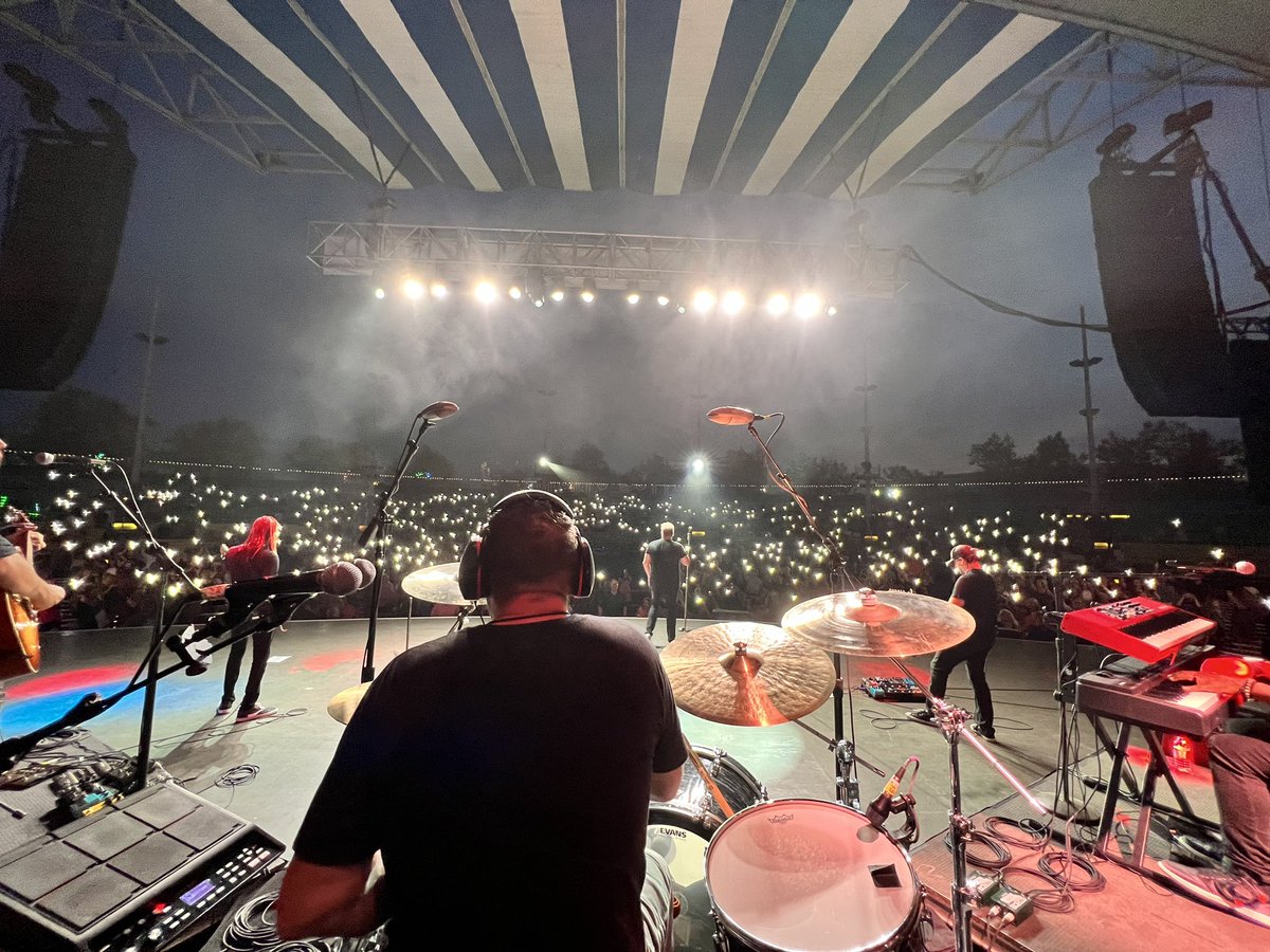 Having a great time touring with <a href="/rascalflatts/">Rascal Flatts</a> frontman, <a href="/GaryLevox/">Gary Levox</a>