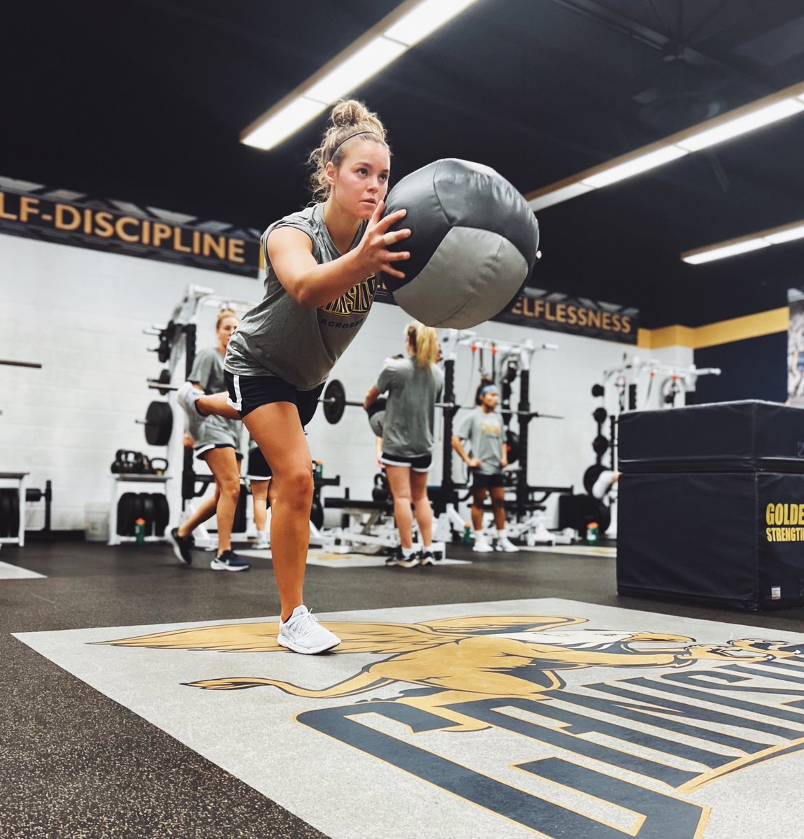CanisiusWLAX's tweet photo. We love a good grind | #IronGriffs putting in that work ๐ค
#Griffs https://t.co/i9mJySmmPI