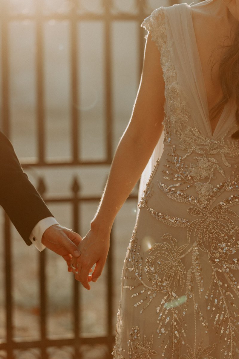 MarcoyMariaMODA's tweet photo. Novias que nos dejan sin aliento 💫
Brides that leave us breathless 💫
#marcoymaria #mymbrides #noviasreales #realbrides #italianwedding #goldenhour #goldenhourphotography #goldenbrides #whiteweddingdress #vestidodenovia #noviasconestilo #weddingphotography #tenerifemoda https://t.co/nTKIWC1v1Y