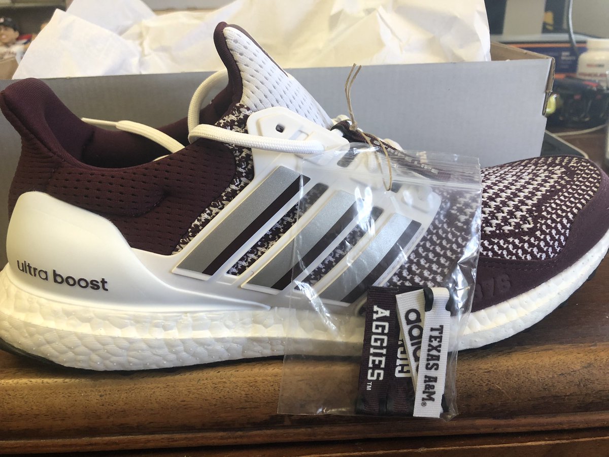 rlalexander12's tweet photo. Got em’. Now football season can begin!
#GigEm https://t.co/F2lcwZ61Yk