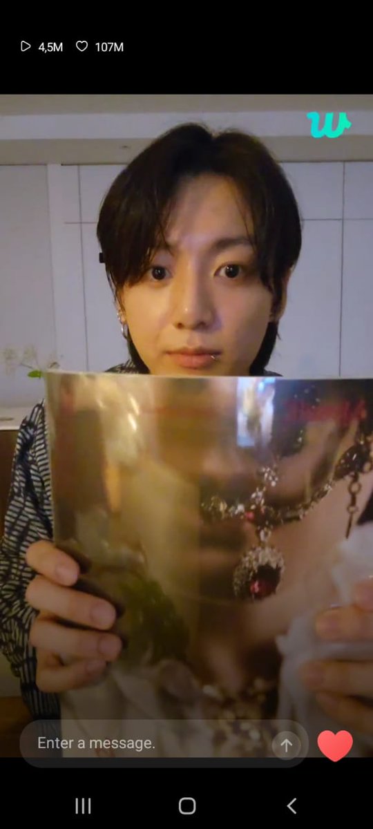 katsstore_kpop's tweet photo. Armys vocês viram o tamanho desse photobook?! Ainda não encomendou o seu? Ainda dá tempo!
Aproveite e garanta seu frete nacional grátis!
#JUNGKOOKDAY #JungKook #Photo_Folio #JKLive #Katsstore https://t.co/4fjkJoCYQh