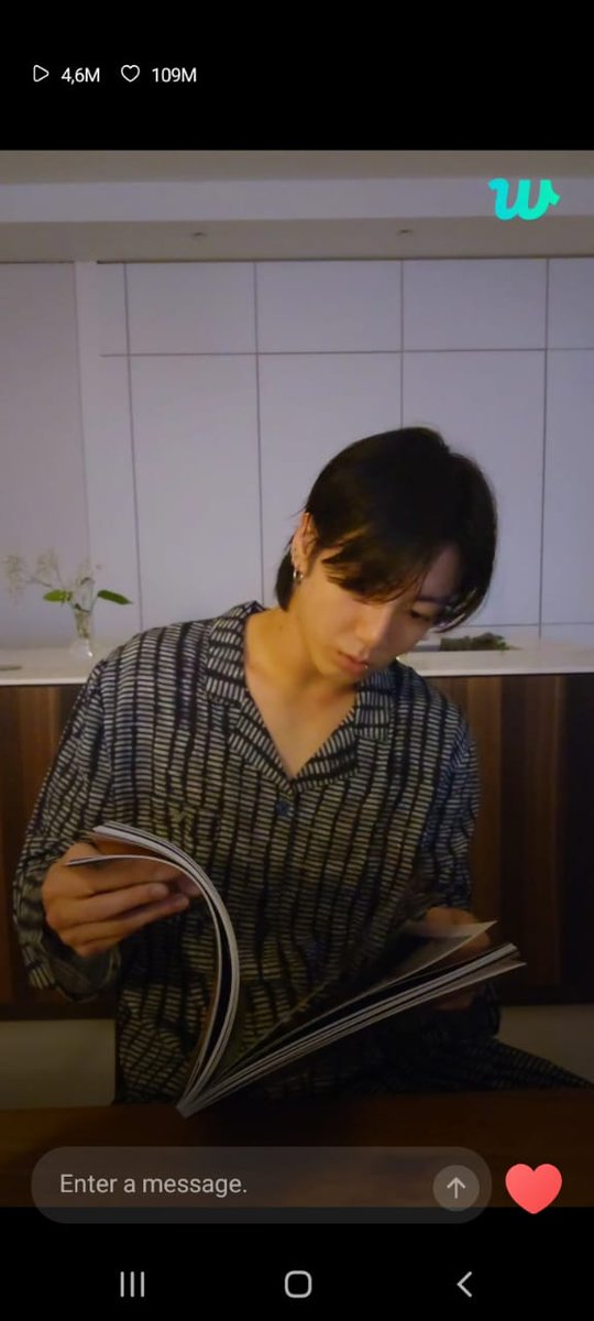 katsstore_kpop's tweet photo. Armys vocês viram o tamanho desse photobook?! Ainda não encomendou o seu? Ainda dá tempo!
Aproveite e garanta seu frete nacional grátis!
#JUNGKOOKDAY #JungKook #Photo_Folio #JKLive #Katsstore https://t.co/4fjkJoCYQh