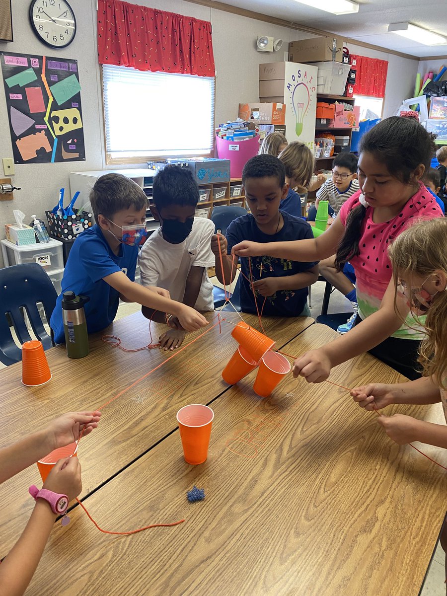 MosaicES_STEAM's tweet image. The 3rd grade cup-stacking challenge calls for some serious collaboration! We also talked about finding multiple solutions for a problem and evaluating which worked best. @FCPSSTEAM #StemEducation #STEM #iteachsteam #iteachstem #stemed