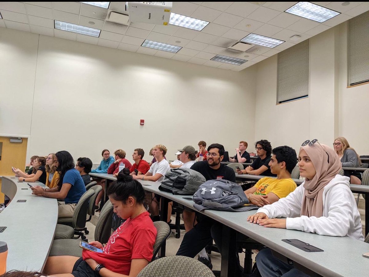 EnableCincy's tweet photo. Thank you to everyone who attended the first general body meeting yesterday! We had a great turn out and LOVED talking to you all. 

Make sure you’re getting those meeting reminders by joining our Campus Link and GroupMe (links in bio). 

Fill out project interest form by 9/5 https://t.co/wL9O7mQqwE