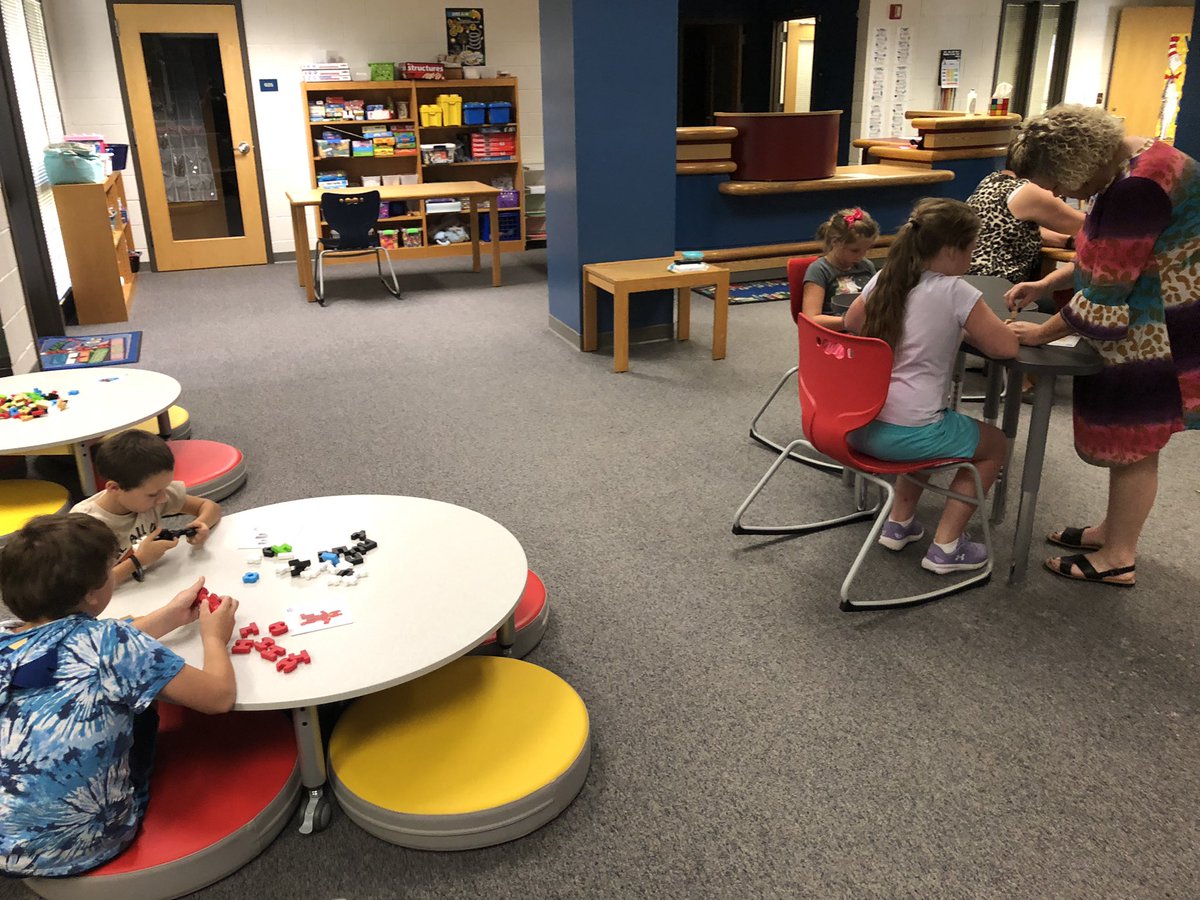 MoniqueStLouis2's tweet photo. My 3rd - 5th graders working with Guidecraft IO Blocks Building construction STEM Sets! @wildcatswaye @mhoneycutt_bcps @tosha_haskins https://t.co/4MUp6jD1DC