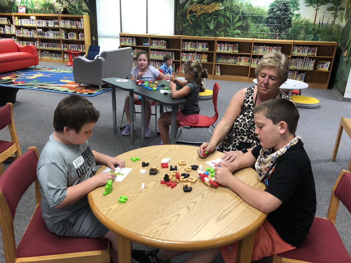 MoniqueStLouis2's tweet photo. My 3rd - 5th graders working with Guidecraft IO Blocks Building construction STEM Sets! @wildcatswaye @mhoneycutt_bcps @tosha_haskins https://t.co/4MUp6jD1DC