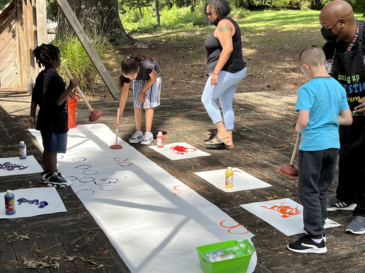 Bugg Magnet Elementary School tweet media