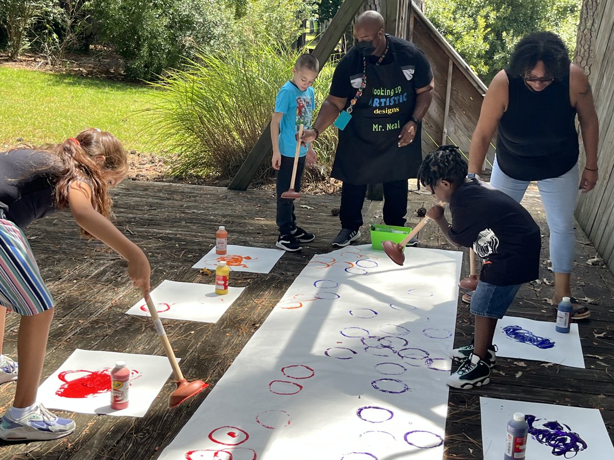 Bugg Magnet Elementary School tweet media