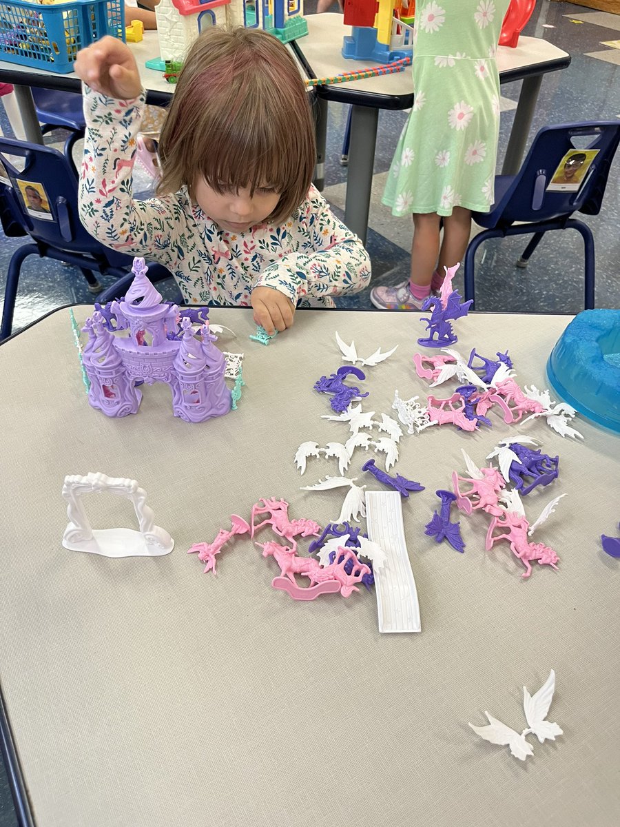 deanpappas_'s tweet photo. A little make believe with 🦄 #EarlyChildhood https://t.co/xCmLTrCO96