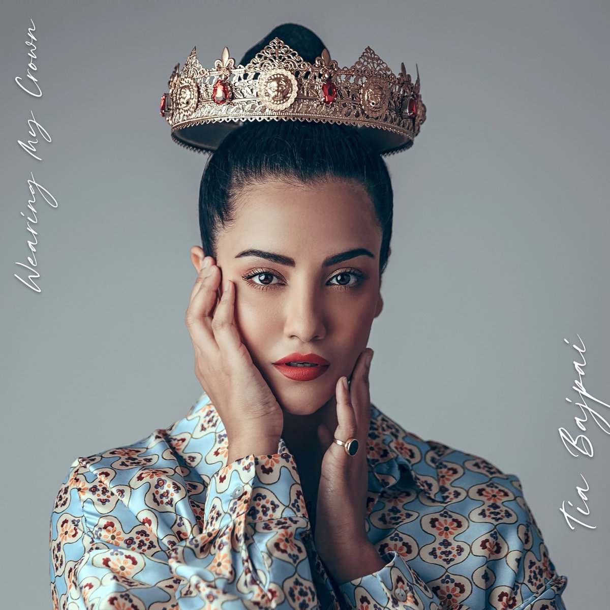 Some Musicians drops a song but 
Tia Bajpai @TiaBOnline drops a Legacy. 
The ultimate Haters song is OUT NOW!
“Wearing My Crown” is the warm up for the biggest music experience India ever had. 
#TheUltimateHatersSong #WearingMyCrown #MaximumRiskEntertainment