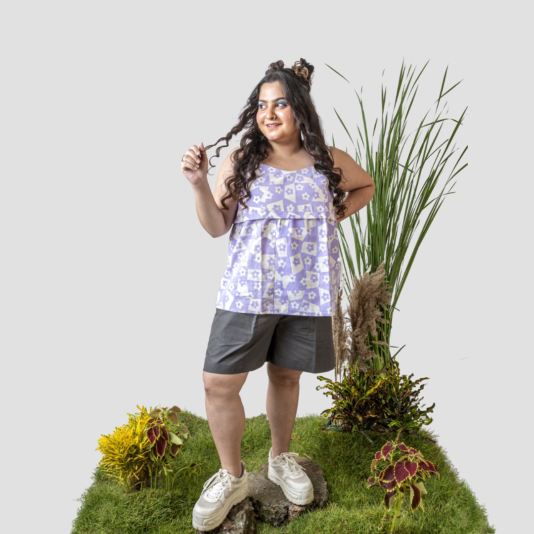 buknot's tweet photo. Waiting to #prebook tomorrow 12 noon onwards like π
#FEATURED:
1. Loopy Lavenders Singlet
2. Charcoal Shorts
(Available in #genderfree sizes from A-H)
Model: Priyadarshini @QueeringFrame
Shot by: Aakash Sarkar @AakashS25798414
HMU: Karim
#WearNatureNotRules #Trending https://t.co/dB2Z4YhrCo