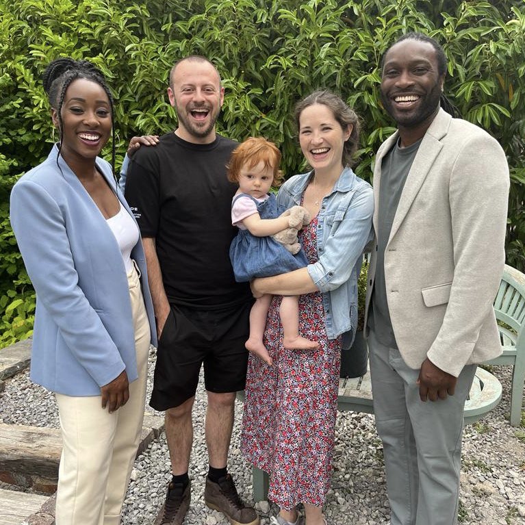 ScarAndStu's tweet photo. In only 13 weeks Laura and Tim made just under 20% profit 💰💰

Check out the amazing job they did renovating their property by tapping the link in our bio🙌🏾
•
•
•
#teamwork #siblings #propertydevelopment #property #renovation #channel4 #worsthouse #WorstHouseontheStreet https://t.co/EqGhvoQJLo