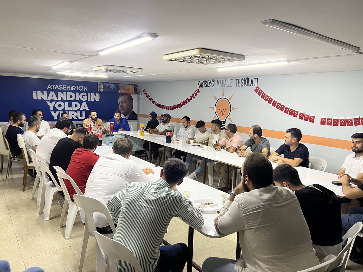 Kayışdağı Mahalle Gençlik Kolları Başkanımız Murat Köroğlunun düzenlediği gençlik buluşması programında Tügva İlçe temsilcisi <a href="/hakancosarr/">Hakan Coşar</a> ve ekibi,mahallemizde bulunan stk temsilcileri ve genç arkadaşlarımızla bir araya geldik. Hayırlara vesile olsun