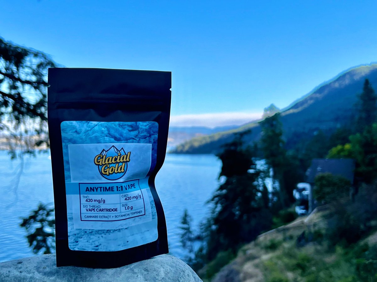 Nothing like an Okanagan summer sunset and our Anytime vape 💨. 

Retailers: be sure to order vanity packages like this one and other Glacial Gold swag on o2o!

#ExperienceTheLegacy