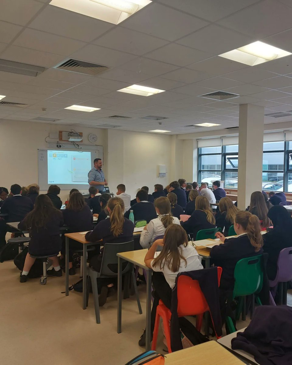 CarrigtwohillCC's tweet photo. Our 2nd year students enjoyed an insightful study skills seminar today with Feidhlim from Super Generation -The Exam Craft Group 📚 #SchoolCommunity #StudySkills #SuperGsem @ExamcraftGroup @SuperGeneration https://t.co/SRmCfPD8Zm