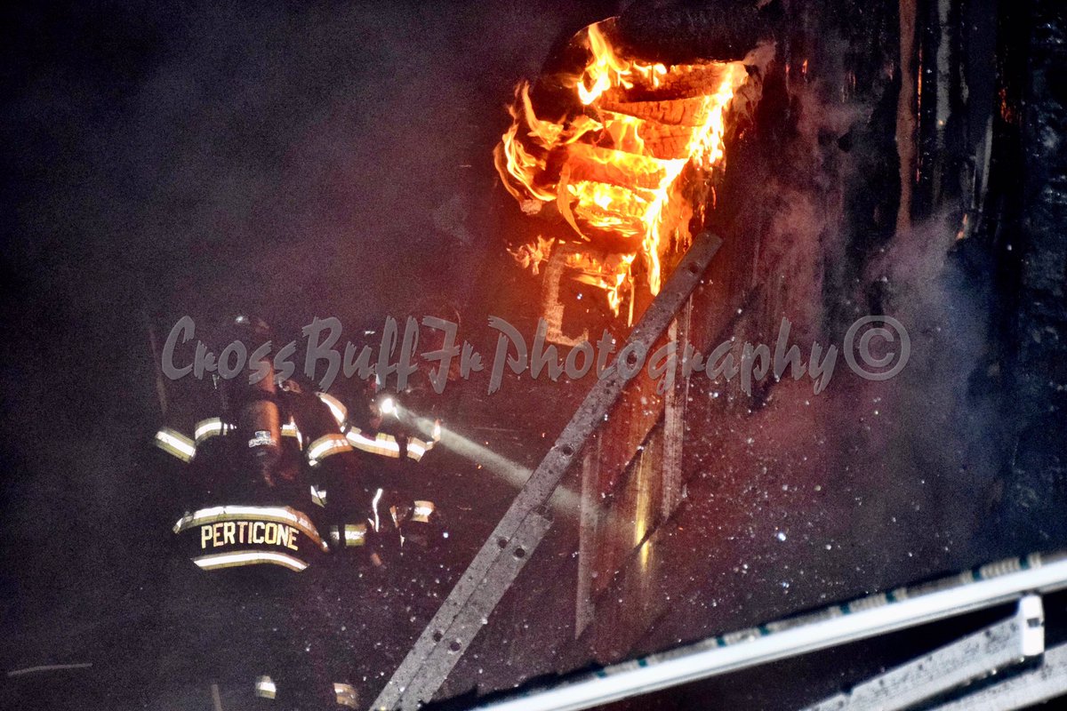 Chief_Ippy's tweet photo. @DixHillsFD working fire the other night on Calumet Drive. Photos by @AndrewIppy #CrossBuffJrPhotography #CBJP @NikonUSA @thefirenews @suburban40 @SuffolksBravest @ctfirephoto @FASNY @nysfirechiefs https://t.co/2CXYjOnnFn