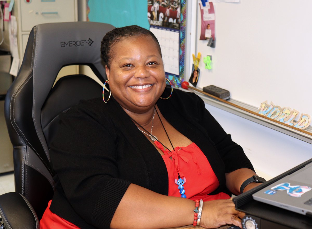 SalemVaSchools's tweet photo. Thanks for such an incredible start to the new school year! All of us in #SalemVA appreciate your dedication to out kiddos. Here are some images from @westsalem1 
#SampleSalem https://t.co/nG61iOZN1c