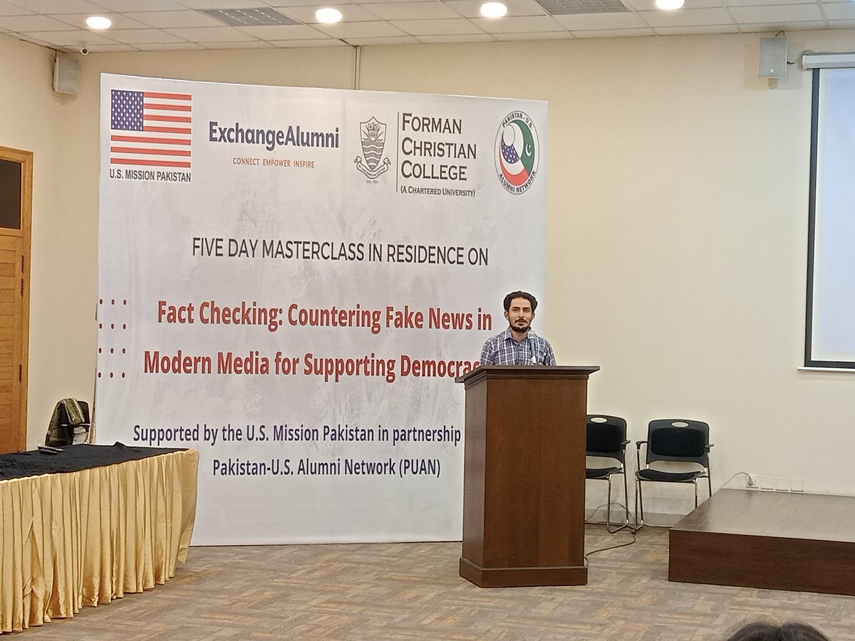 RachelAHasan's tweet photo. Masterclass supported by US Mission Pakistan in partnership with PUAN - Dr Rahman Ullah talked about the different sources of information and fact checking in KP
#FactCheck #FCCU #PUAN @Altaafkhaan @Mehwish_Bat00l @SyedMSaqib07 https://t.co/2ZqDFCAJsn
