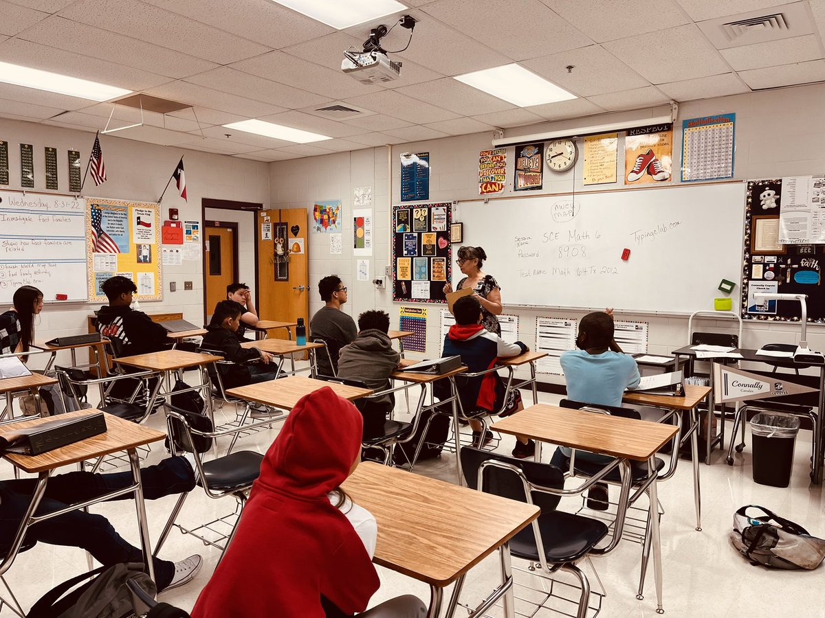 CBuentello27's tweet photo. 1st period I got to hang out in Mrs. Canales’ SCE Math Class! I did not know facts had families! @NISDConnally #themoreyouknow #commutative #mixitup #academicvocab https://t.co/GKqe4PWY5E