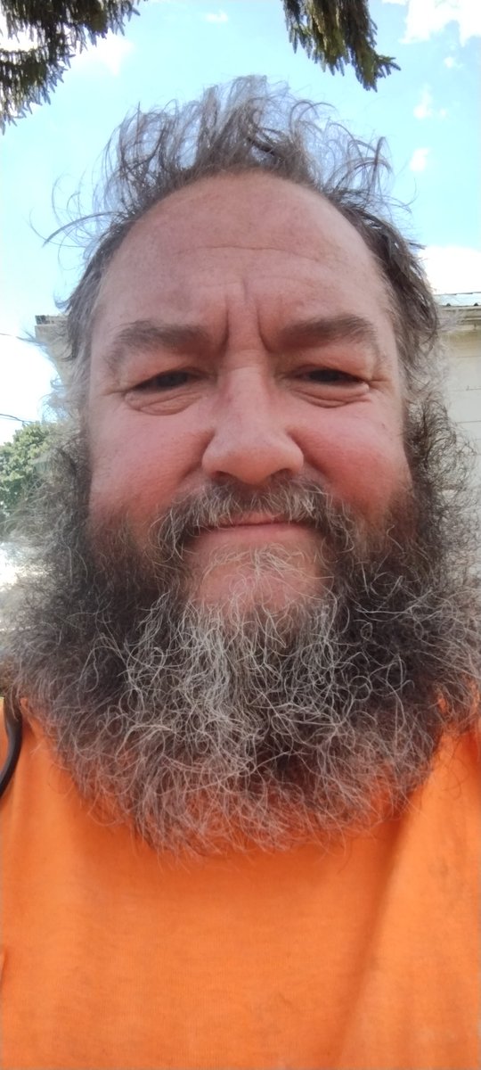 Who wants to be my sugar mommy