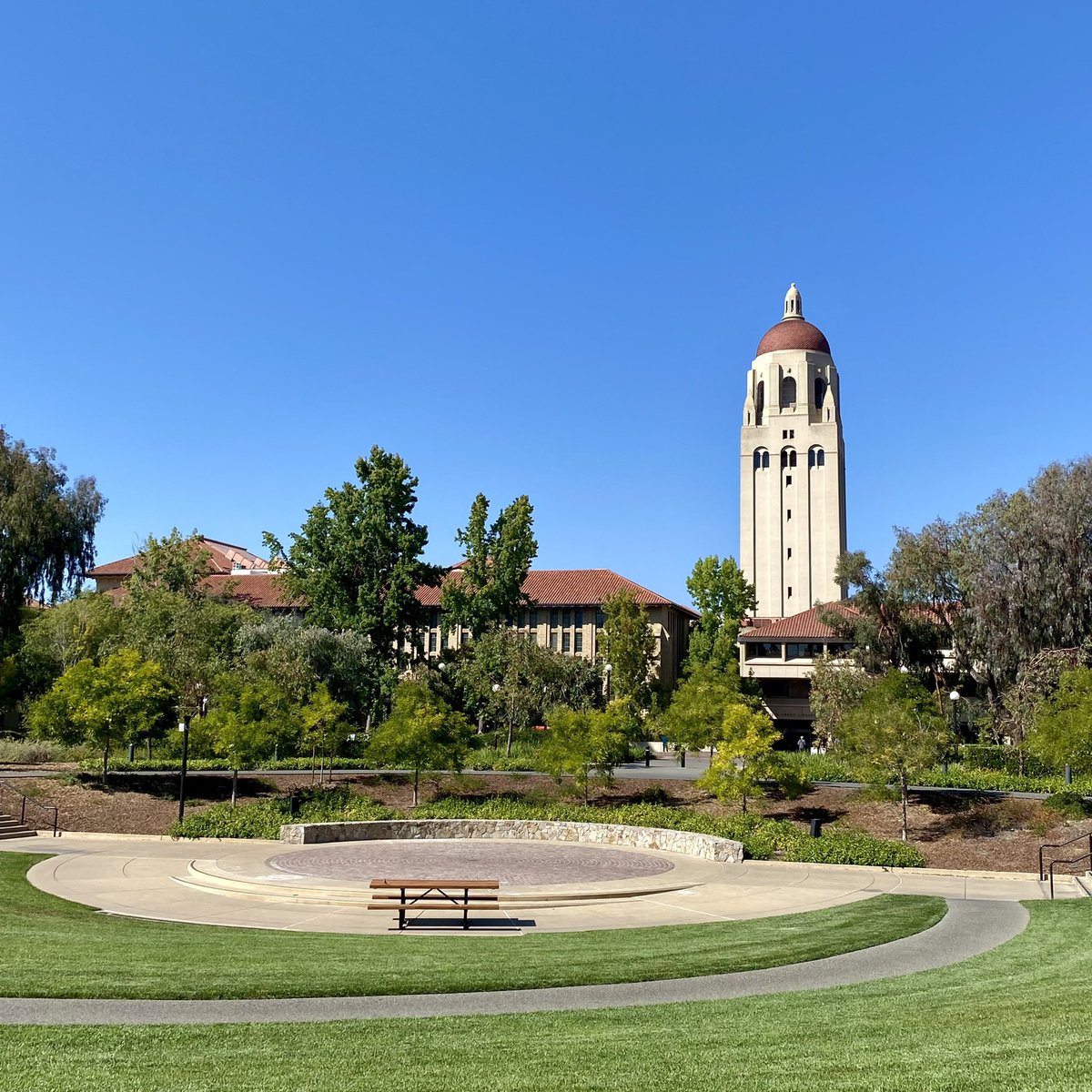 LisaHohensinn's tweet photo. My first day as a Visiting Scholar at Stanford University. I’m very proud and grateful for the opportunity to spend the fall term in California and be part of the #SCANCOR community. Many thanks to @Fulbright_AUT https://t.co/VafU29llHj
