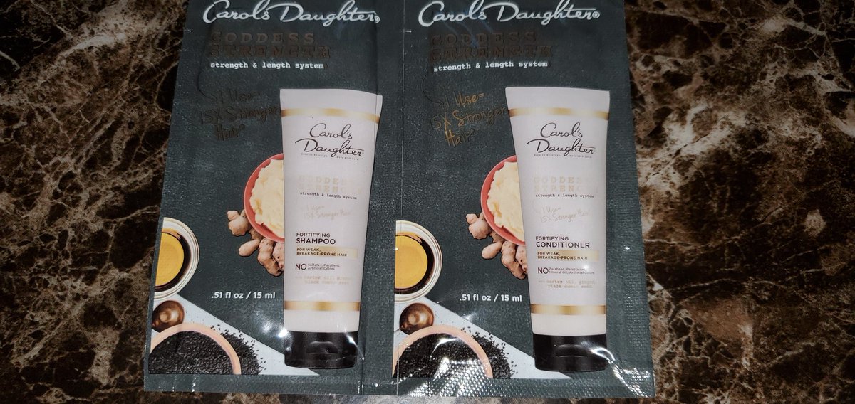 ReviewsDawn's tweet photo. Thank you @SendMeaSampleUS and @CarolsDaughter for the lovely sample!! #carolsdaughter #sendmeasample #hairgoals
#hairrepair https://t.co/UytgjHDuPB