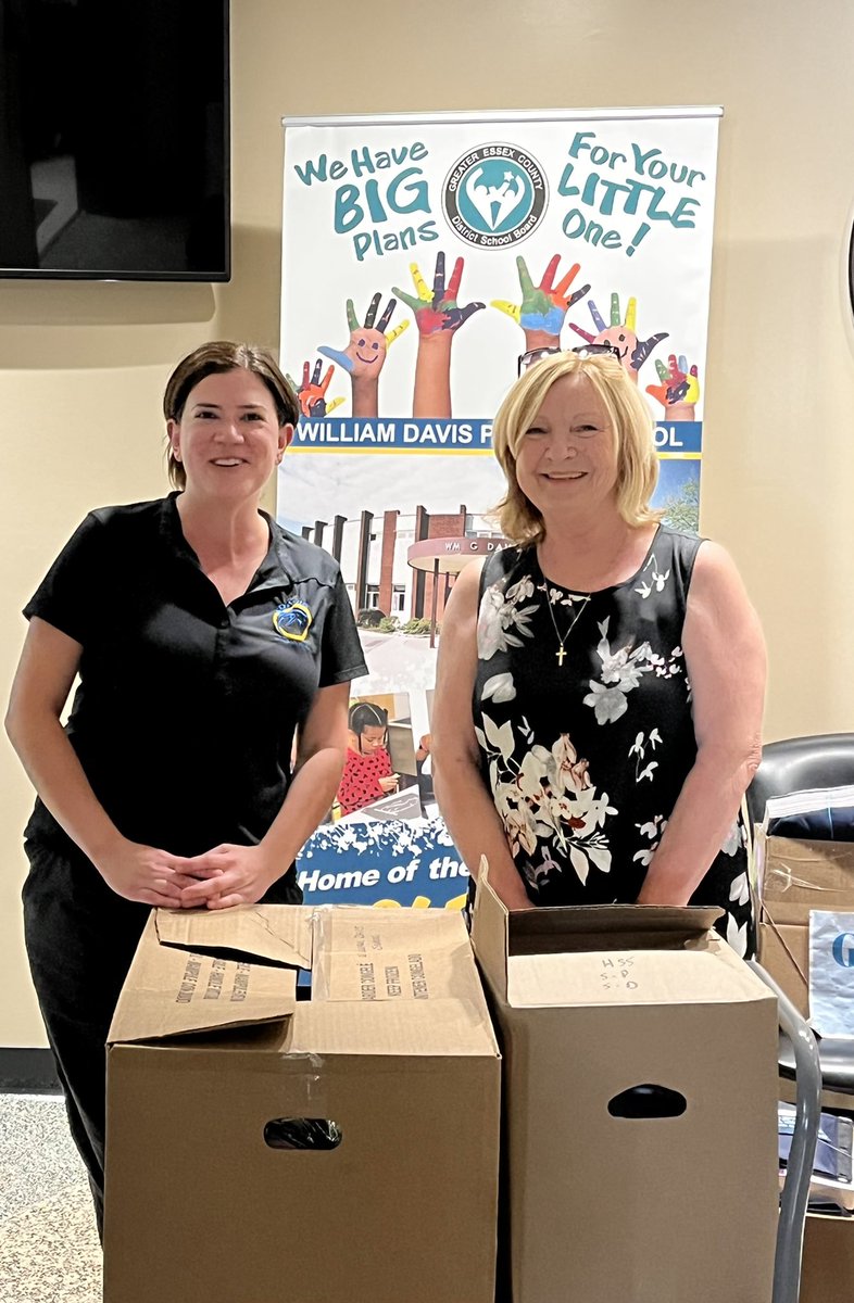 MsStephDouglas's tweet photo. Thank you New Beginnings Church for the donations of school supplies. Our Dolphins appreciate it! @williamdavisps https://t.co/t0wBQl0HuE