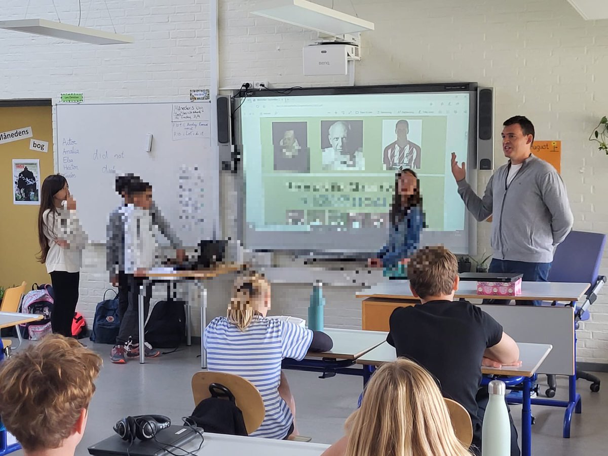 Fco_Quevedo's tweet photo. Continua la visita intercambio de alumnos del colegio a Dinamarca. Presentando nuestro colegio e interviniendo en la cumbre del clima (Of course in English)
Congrats! #SOSOLVER #bilingualquevedo
@sepiegob
@educacmadrid
#IF_CMadrid
@Aytofuenlabrada
@almupaleo
#ErasmusPlus https://t.co/kBpdCxE1s7