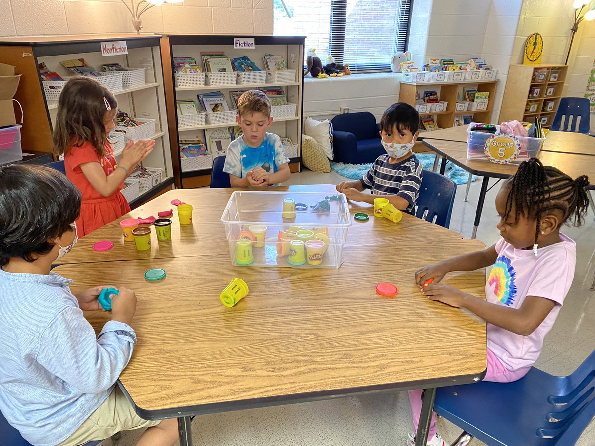 MsJConnors's tweet photo. We love ending our week with fine motor sensory bins! #fhhighlights, @FCPSR2 @FreedomHillES https://t.co/Ru51J69bjy