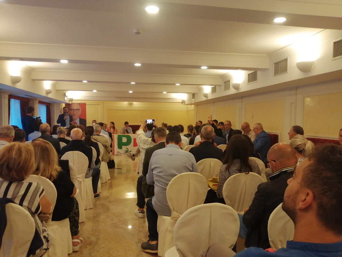 PD_Matera's tweet photo. Il circolo #PD di #Matera presente a ribadire con passione  il sostegno completo ed incondizionato per un voto unanime al @PartitoDemocratico @EnricoLetta #ElezioniPolitiche22 @lgravela https://t.co/pVDPqxvrRc