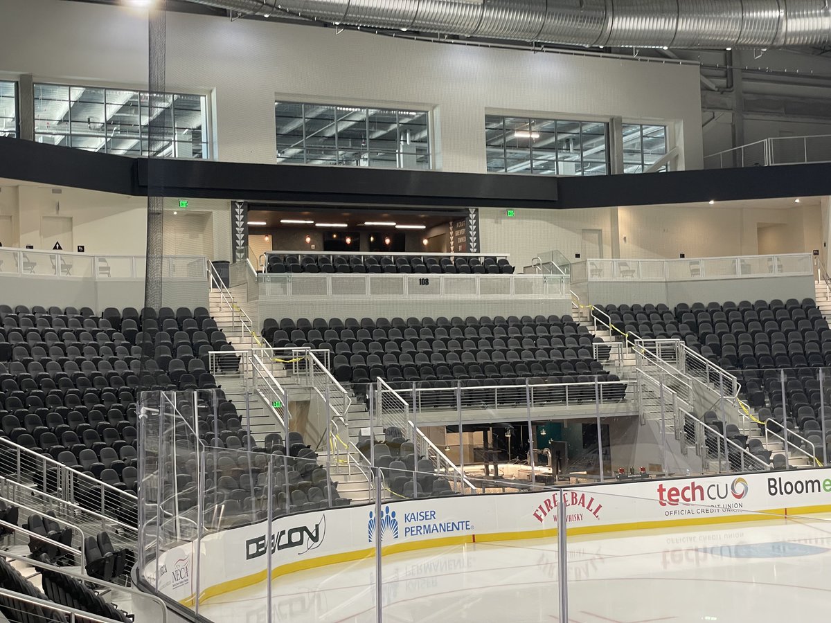 madriverbrew's tweet photo. Yesterday at @TechCUArena home of the @sjbarracuda  we got to see the reveal of the East Bar—featuring MRB! The first tribal brewery partner in the AHL, and the first tribal bar in a professional arena—you can enjoy the taste of Mad River Brewery classics while watching the game! https://t.co/UV6uziYcOj