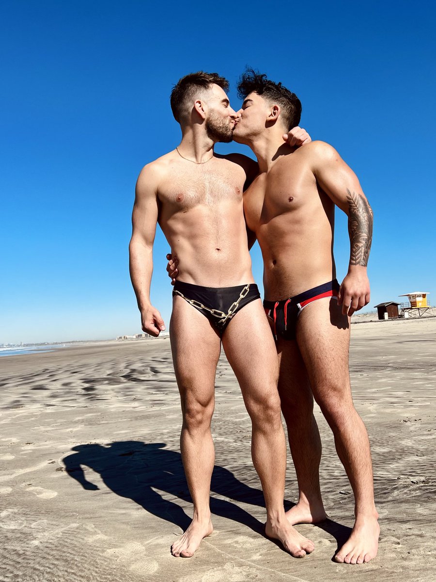 JCxLiam's tweet photo. only place to be in this heat rn https://t.co/KIn4TlWRTC