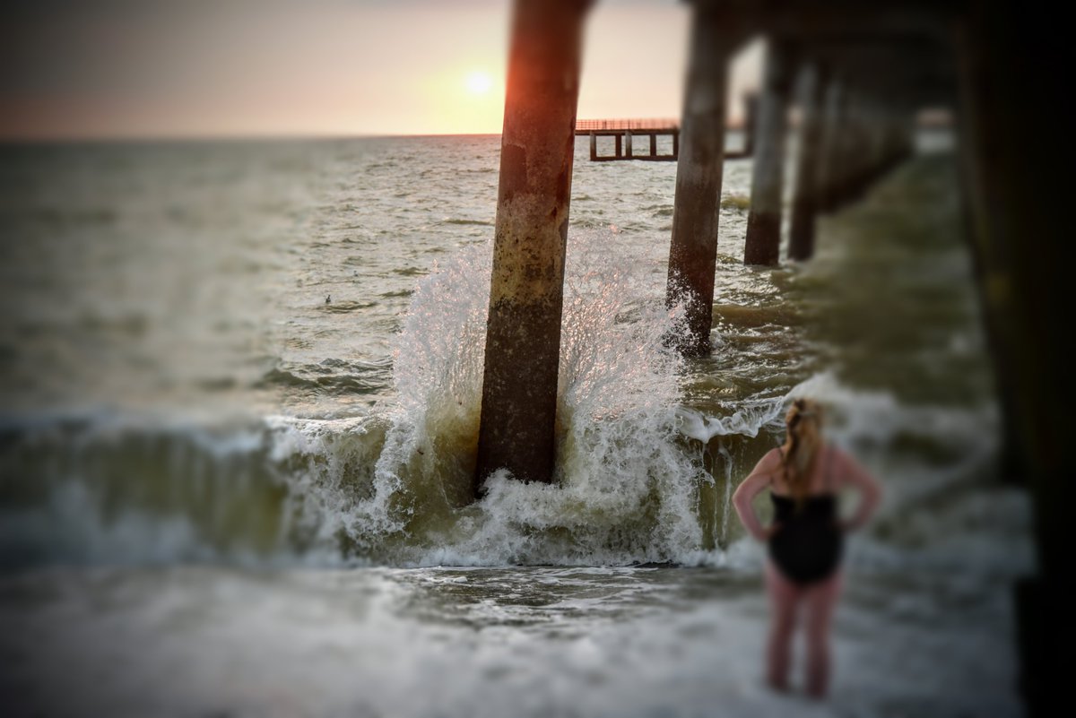 unofficialphot1's tweet photo. #myhappyplace, #bliss, #seascape, #visitdeal, #nikonphotography , https://t.co/7yojEEk9W3