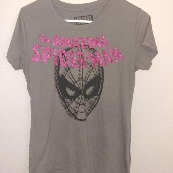 watersedgecams's tweet photo. So good I had to share! Check out all the items I'm loving on @Poshmarkapp #poshmark #fashion #style #shopmycloset #glitzblitzboutique #marvel: https://t.co/8PPwhHXR25 https://t.co/zWCBWjaDyz
