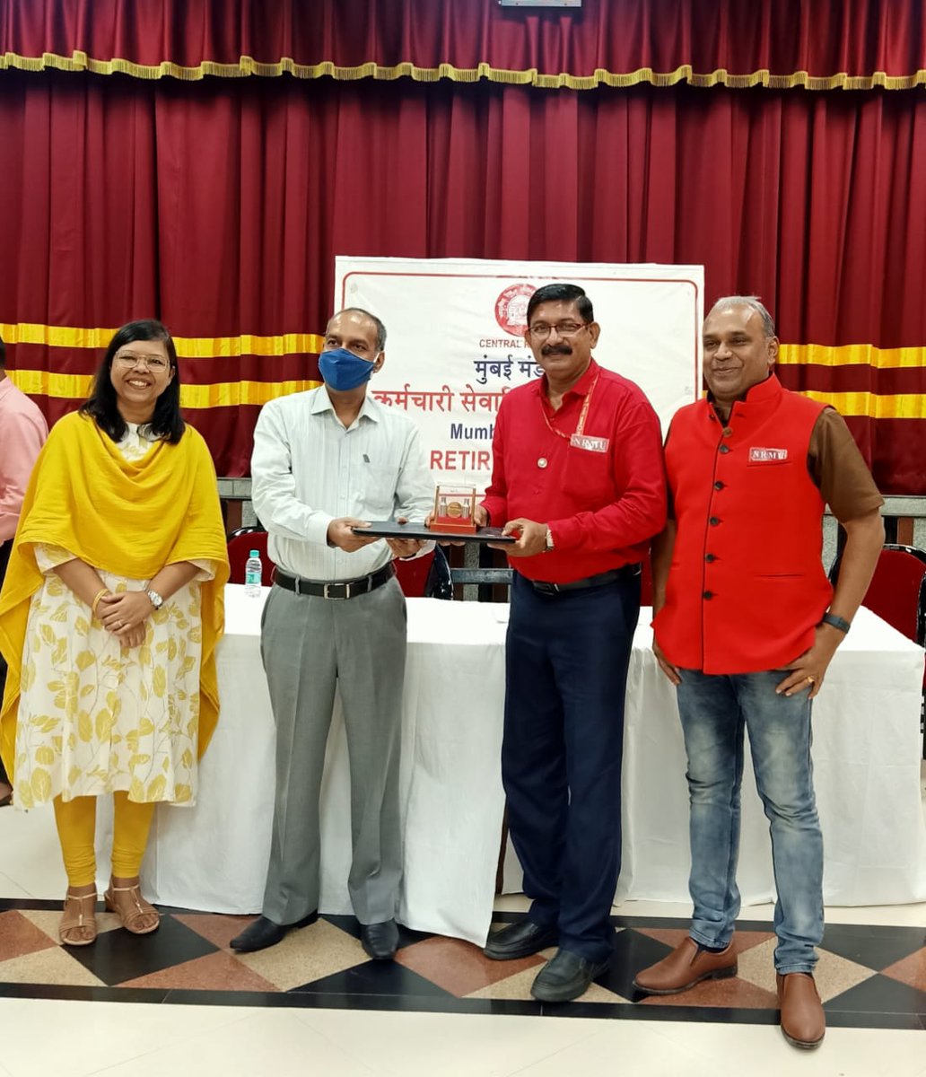 venupnair_nrmu's tweet photo. Few captured glimpses from the retirement function of com. Vishwas S Sawant on 01.09.22...🙏🚩🚩🚩🚩 https://t.co/HWm5PirIHL