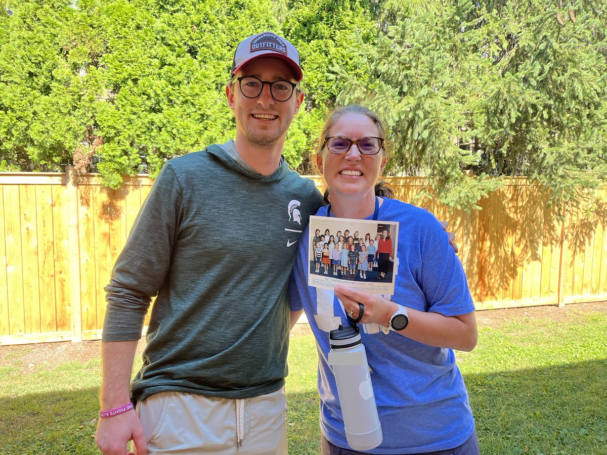 McKCheetahs's tweet photo. When a student from your first year of teaching in Wilmette comes back to visit, your bucket is overflowing! #d39cheetahs https://t.co/xDNwdRQaFf