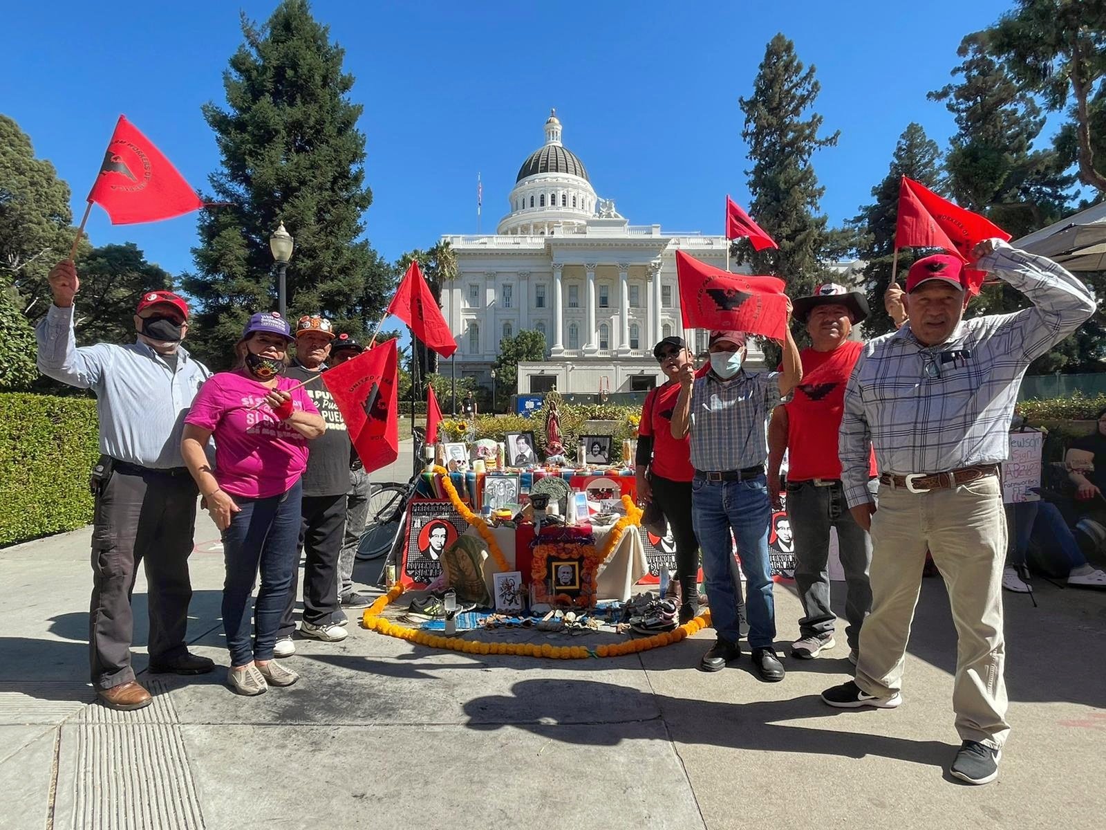 United Farm Workers on Twitter "Salinas farm workers drove up to Sacramento today to give the