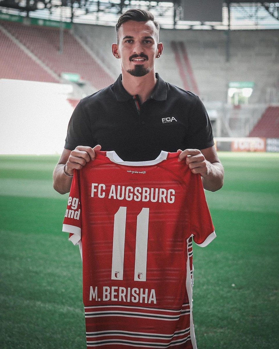 BerishaOfficial's tweet photo. Hey @FCAugsburg 🤝 Ich freue mich auf meine nächsten Schritte in Deutschland, es war immer ein Traum von mir in der Bundesliga zu spielen. Nun ist es soweit, auf gehts! 🦾 #FCA https://t.co/Zi9eeoWWjU