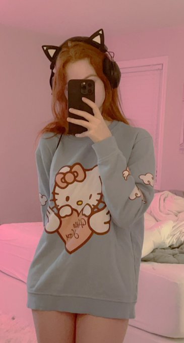 RT if you&rsquo;d play video games with me 💗 https://t.co/d1PQ8ovfiR<a href="/tag/twitchstreamer"class="tags"><span>#twitchstreamer</span></a>