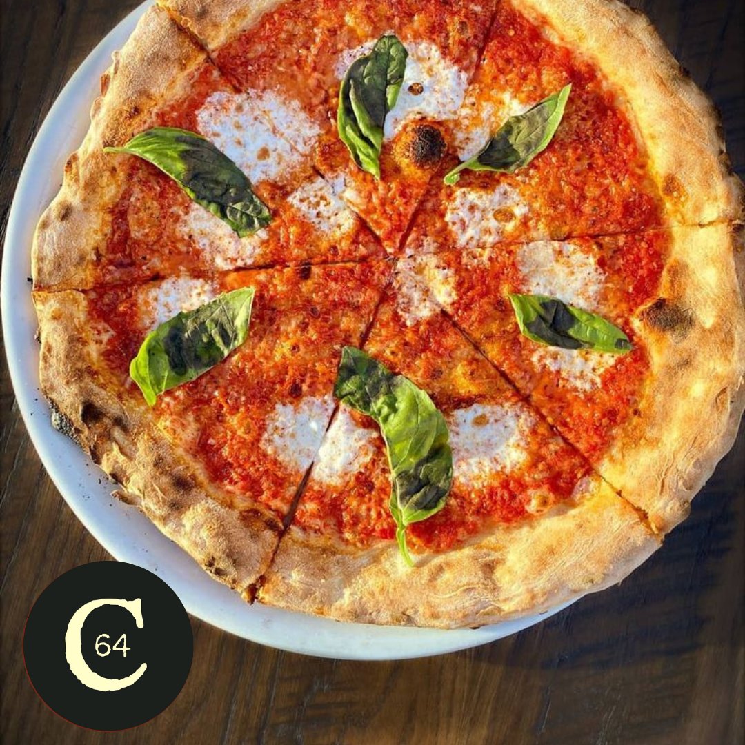 Craft64AZ's tweet photo. Our wood-fired Margherita Pizza is topped with fresh Basil Leaves and hand-pulled Mozzarella Cheese. Simple but delicious. Getting hungry? π
Order Online:
https://t.co/0OjrIxDHy7
#craft64 #craftbeer #farmfresh #pizza #phoenixpizza #bestpizza #chandleraz #phoenixaz https://t.co/IlYvyF5KqB