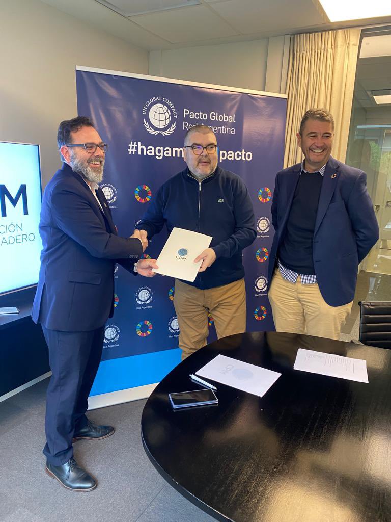 Hace unos meses me reuní con <a href="/FabiBrest/">Fabián Brest</a> y hablamos sobre el rol de las empresas en el siglo 21 y la importancia de la #sostenibilidad. Hoy recibí con mucha alegría la carta de adhesión para convertir a la <a href="/capmsa/">Corp. Puerto Madero</a> en nuevo participante del <a href="/pactoglobalARG/">Pacto Global ARG</a>