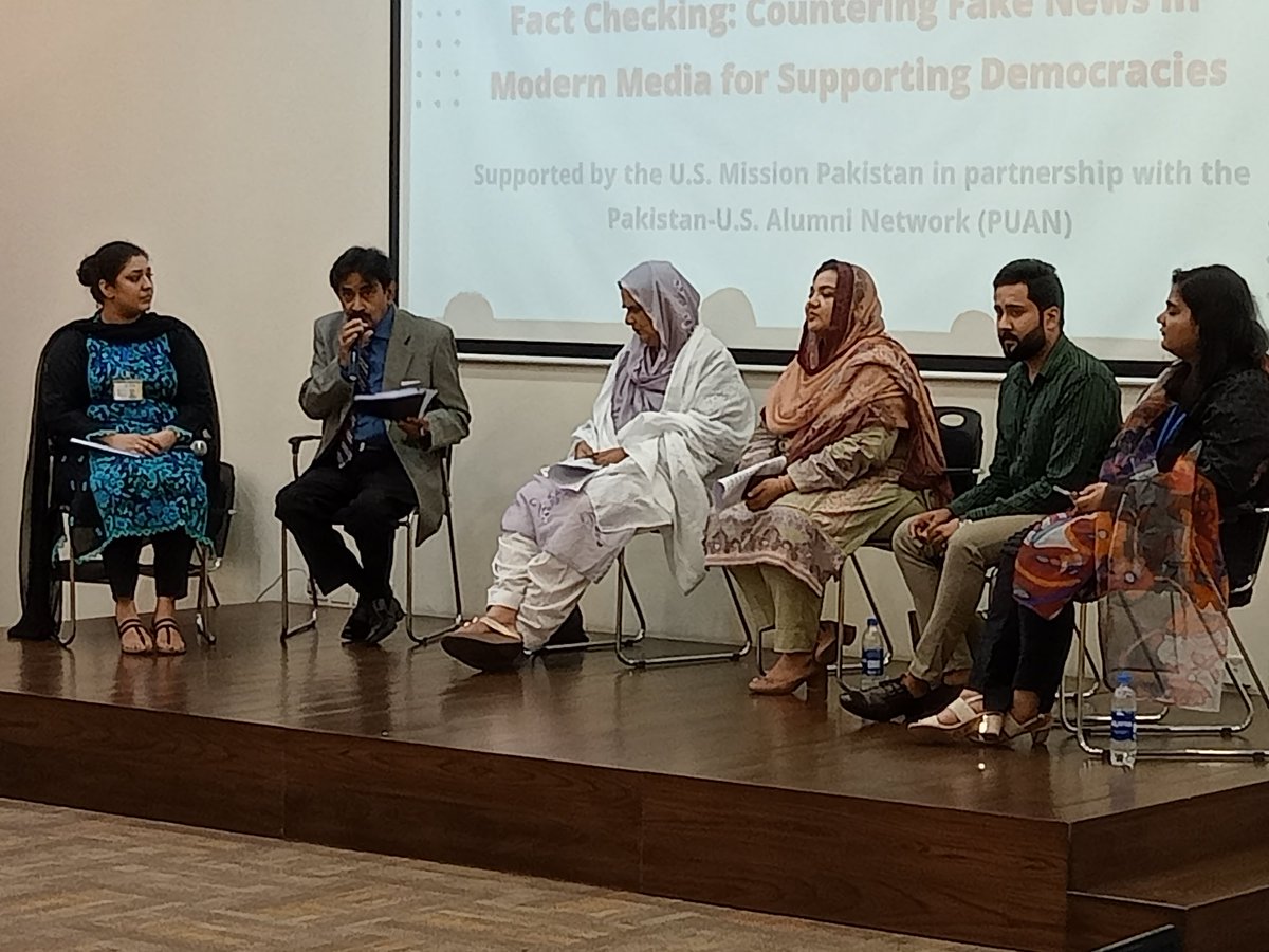 RachelAHasan's tweet photo. Moderated a panel discussion on "Freedom of expression and control" at the Masterclass supported by US Mission Pakistan in partnership with PUAN. @Altaafkhaan @Mehwish_Bat00l @SaveraShami #FactCheck #FCCU #PUAN #freedomOfExpression https://t.co/wmtn2jHba6