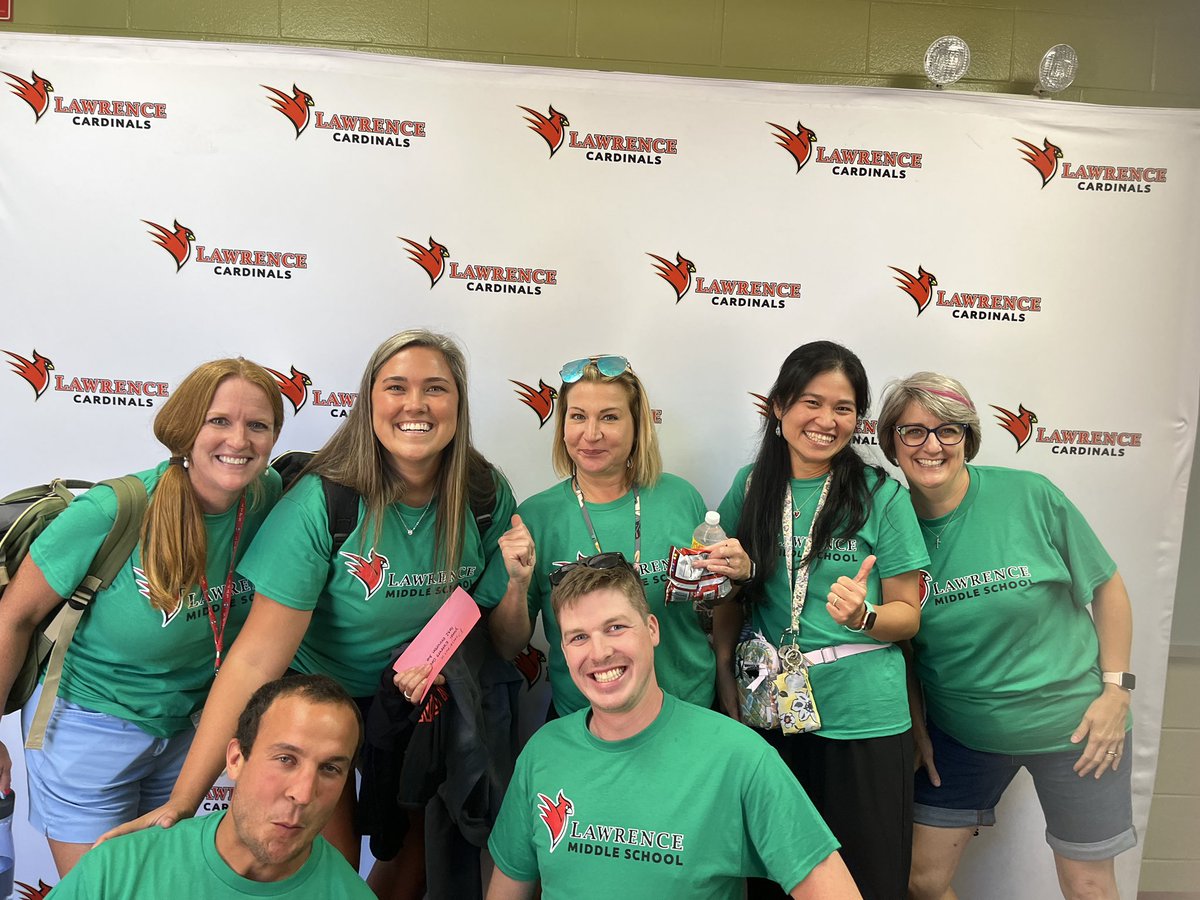MsFitz02's tweet photo. Phoenix team 2!! @lmsnation https://t.co/FTddwVZVBs
